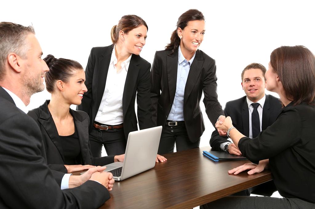 IT leaders discussing hybrid work strategies